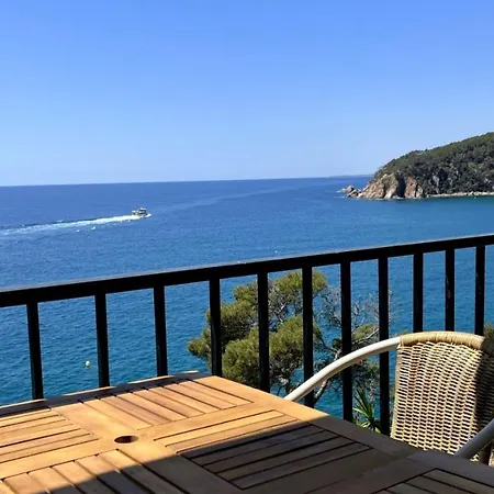 Les Terrasses De Cala Llevado *