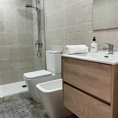 Les Terrasses De Cala Llevado