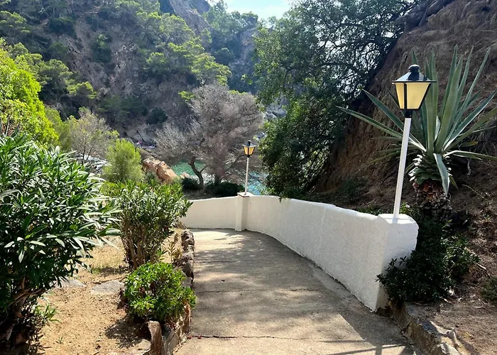 Les Terrasses De Cala Llevado