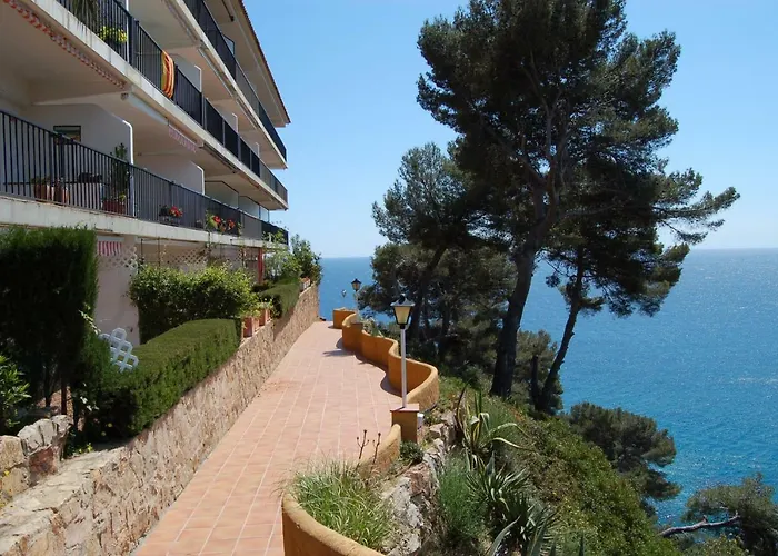 Les Terrasses De Cala Llevado